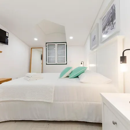 Konukevi Farol Nazaré