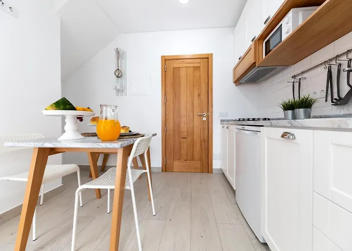 Farol نازاريه