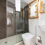 בית הארחה Farol נאזרה