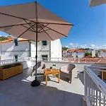 Farol בית הארחה נאזרה