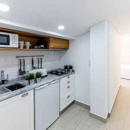 ゲストハウス Farol ナザレ