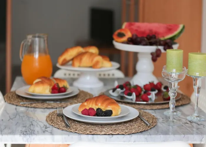 Farol בית הארחה נאזרה