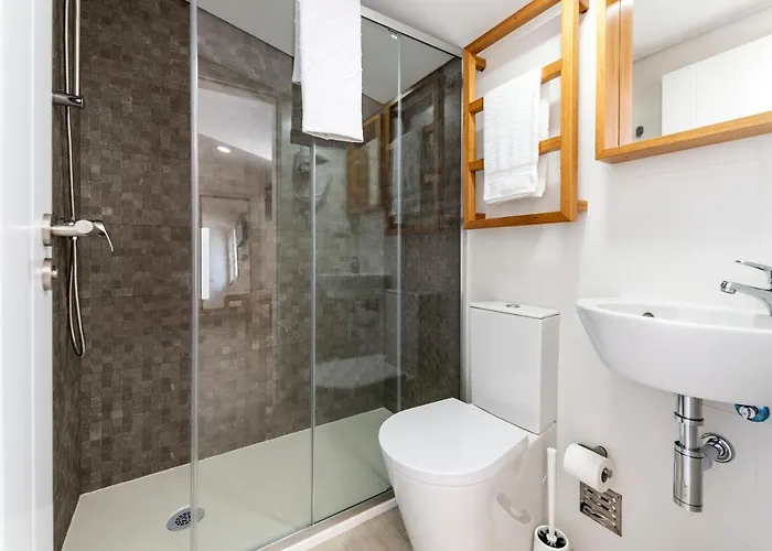 בית הארחה Farol נאזרה